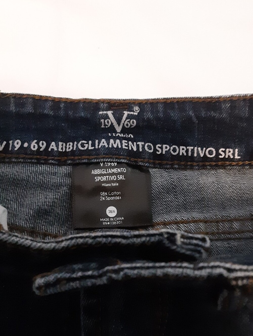 Versace 1969 Abbigliamento Sportivo SRL Jeans Size 28 - GUC - Picture 12 of 14